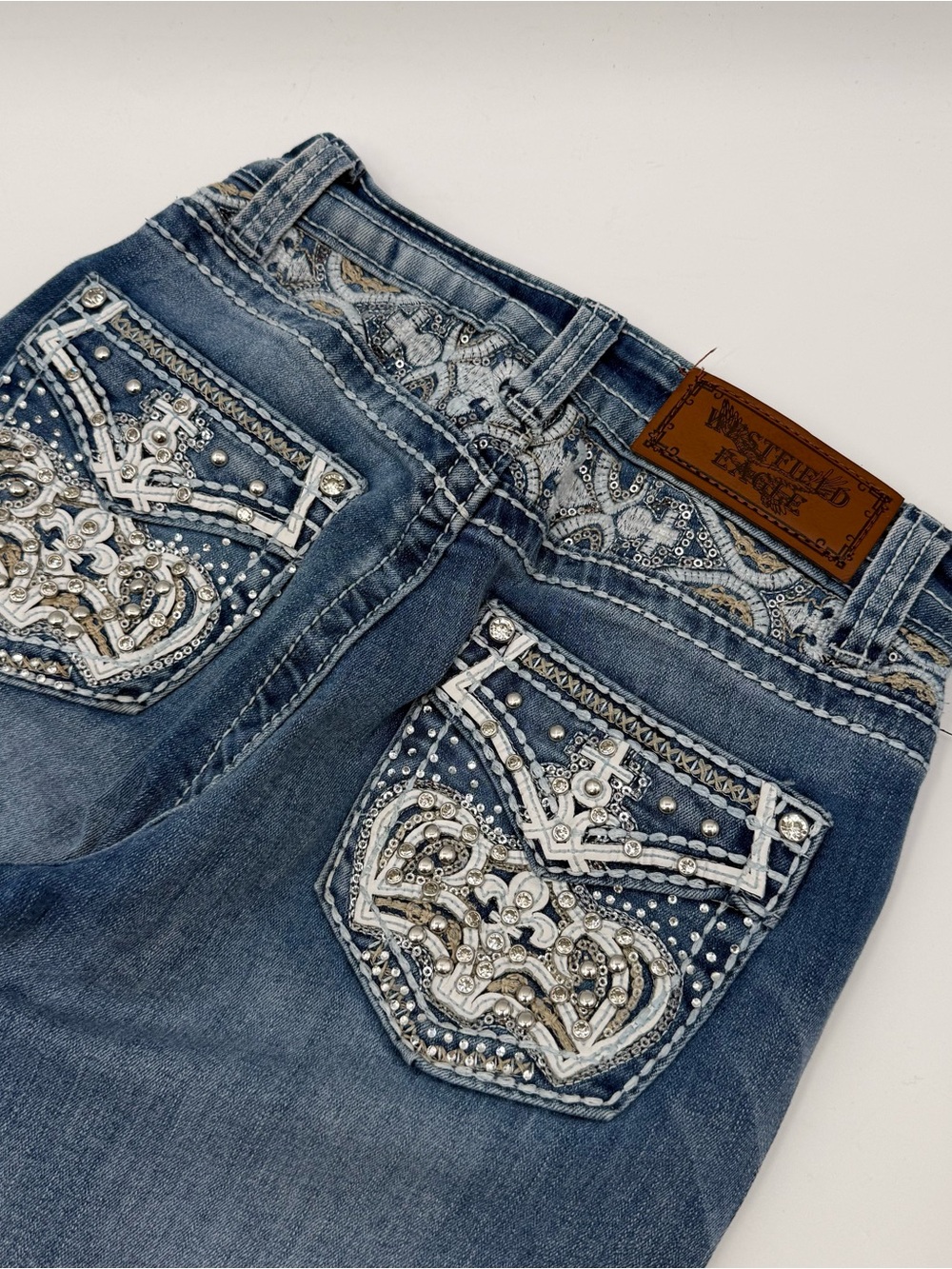 Embellished Back-Pocket Boot Cut Jeans - Blue - Picture 2 of 7